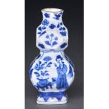A Chinese miniature blue and white double gourd vase, Qing dynasty, 18th/19th c, of square