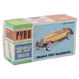 An American Pyro 32 Chrysler Imperial Roadster, 1:32 scale, table top classics, boxed Good