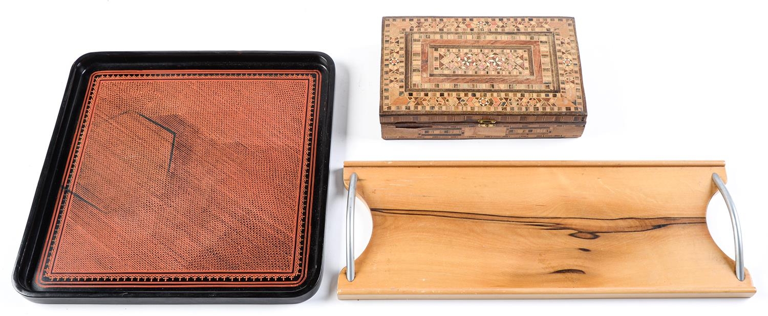 An Italian parquetry box, early 20th c, 27cm l, a Chinese lacquer tray and another tray, with