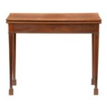 A Victorian plum-pudding mahogany card table on square tapering legs, 74cm h, 89cm w