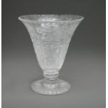 An English intaglio engraved and cut glass Willow pattern vase, second quarter 20th c, of trumpet