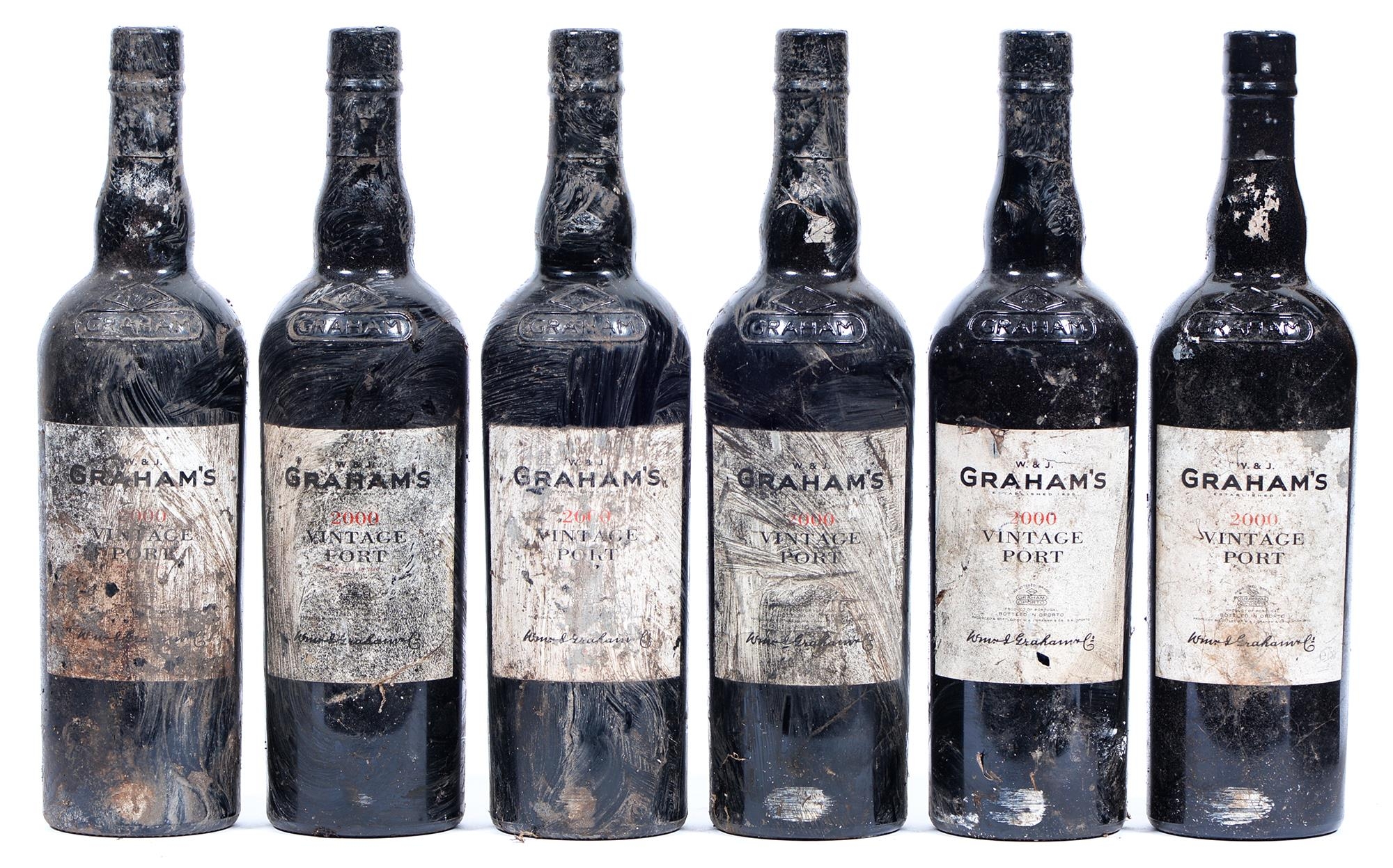 W & J Graham's Vintage Port, 2000, six bottles, branded foil capsules, labels fair, levels good