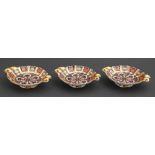 Three Royal Crown Derby  Imari pattern sweetmeat dishes, 1979 and 1985, on fluted foot, 16cm over