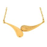 A 9ct gold necklet,  44.5cm l, 6g