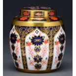 A Royal Crown Derby Imari pattern ginger jar and cover and vase, late 20th c, ginger jar and cover