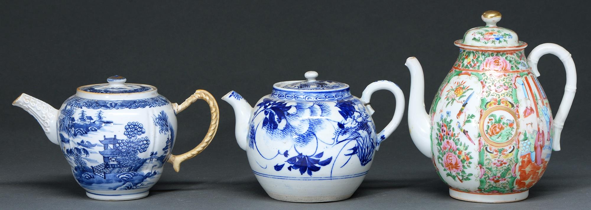 A Chinese export porcelain blue and white teapot and cover, late 18th c,  painted with landscapes,