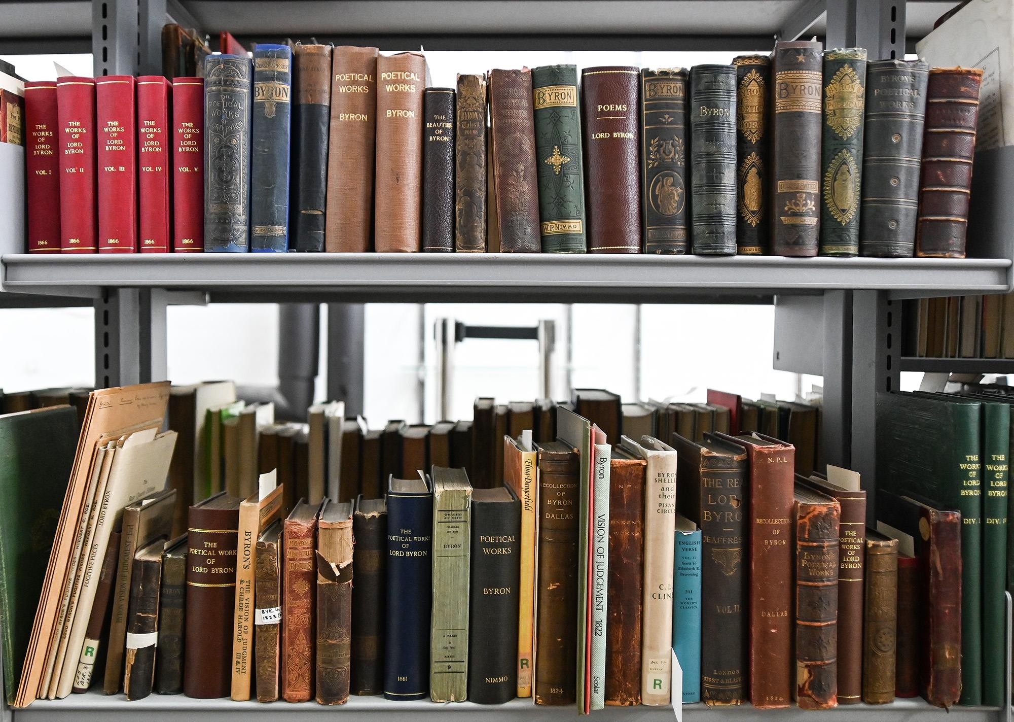 Books. 15 shelves of 19th century and later ex-library stock, including Lord Byron and the other - Image 5 of 9