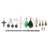 Miscellaneous costume jewellery, including silver Good conditiion