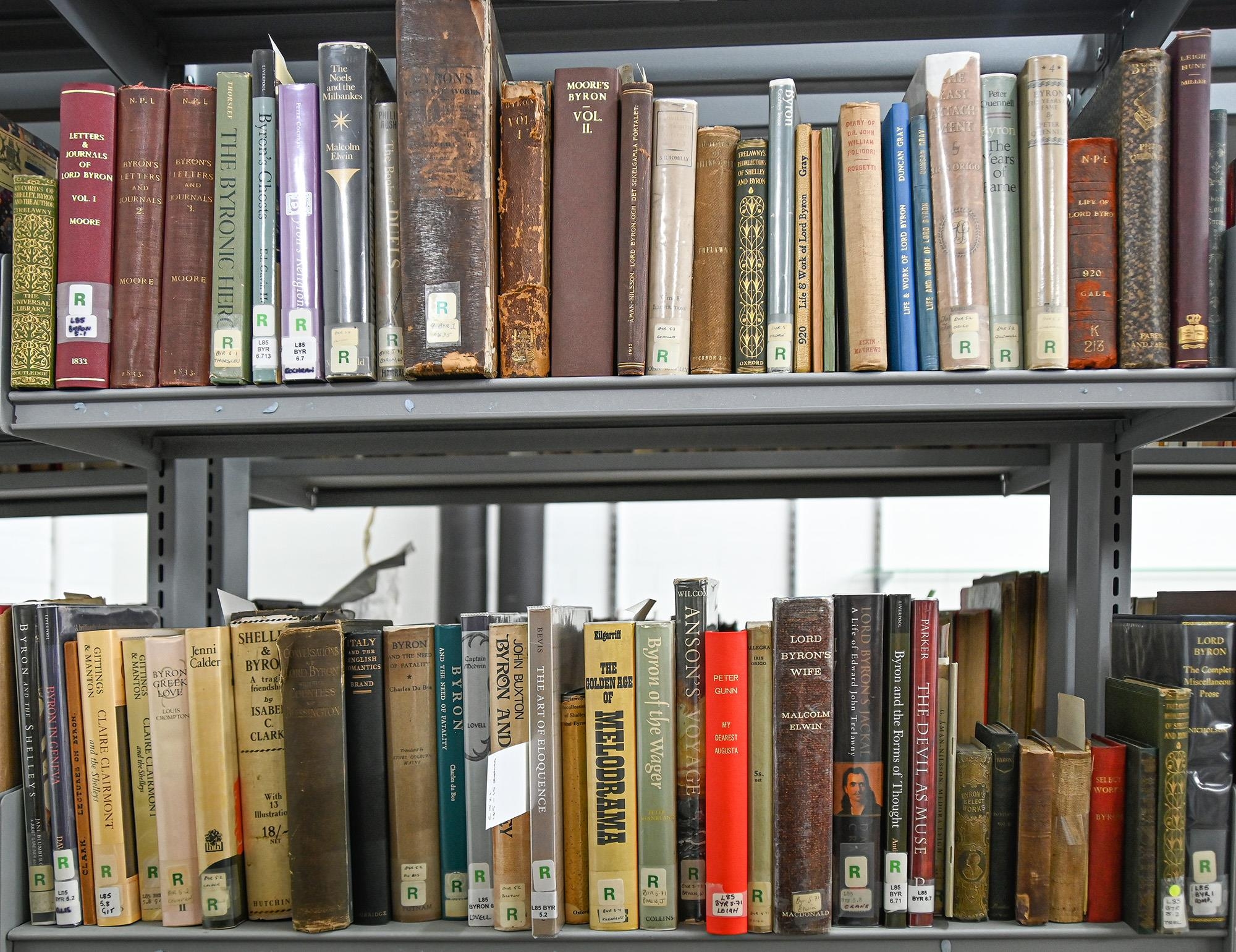 Books. 15 shelves of 19th century and later ex-library stock, including Lord Byron and the other - Image 4 of 9