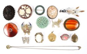 An assortment of vintage stone and costume jewellery,