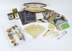 Assorted collectables, to include a brise hand fan, a Smith's Empire travel alarm clock,