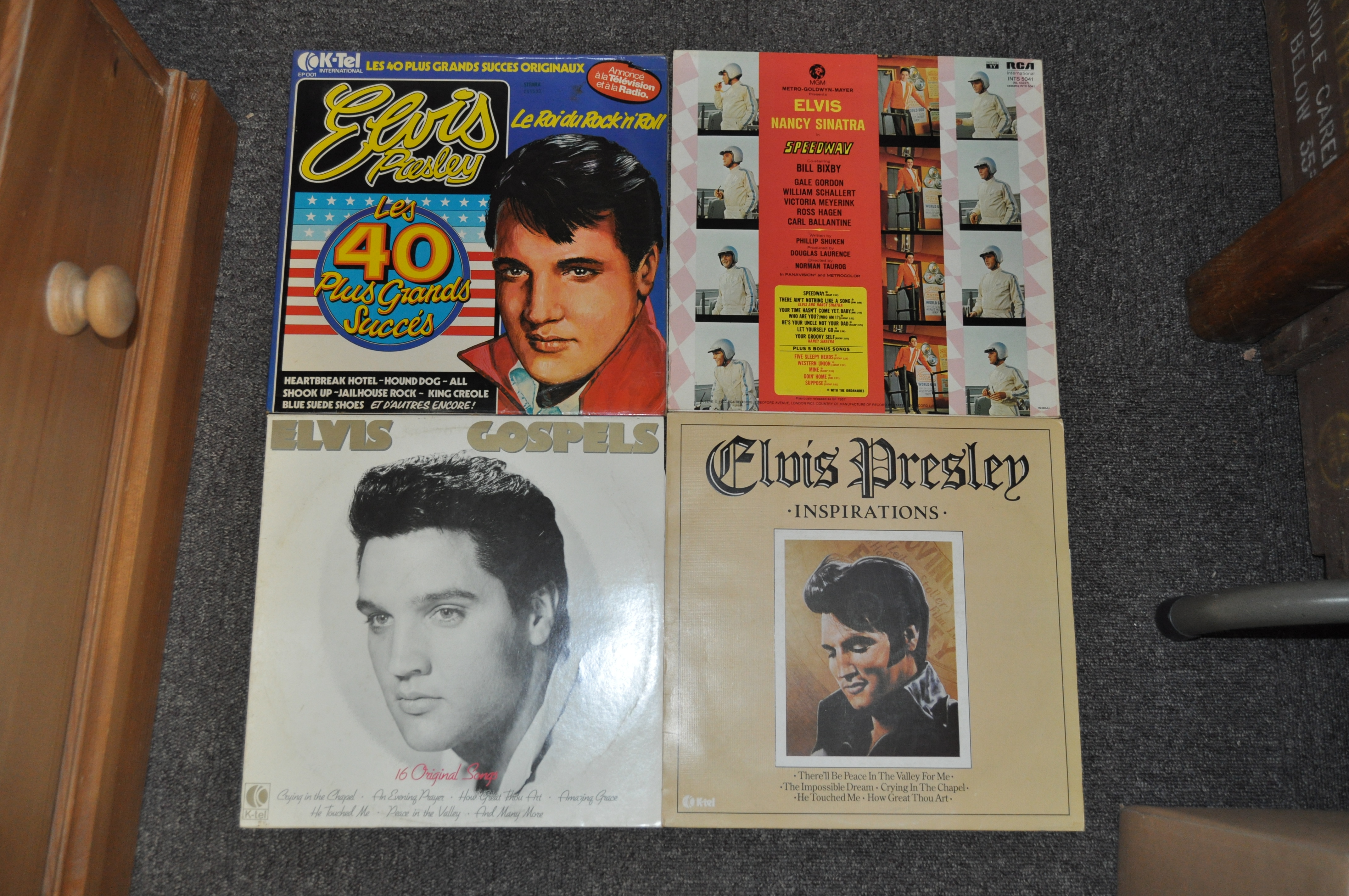 A cased collection of Elvis Presley records, mostly singles, - Image 2 of 6