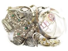 A selection of assorted white metal and silver jewellery, to include a silver bangle,