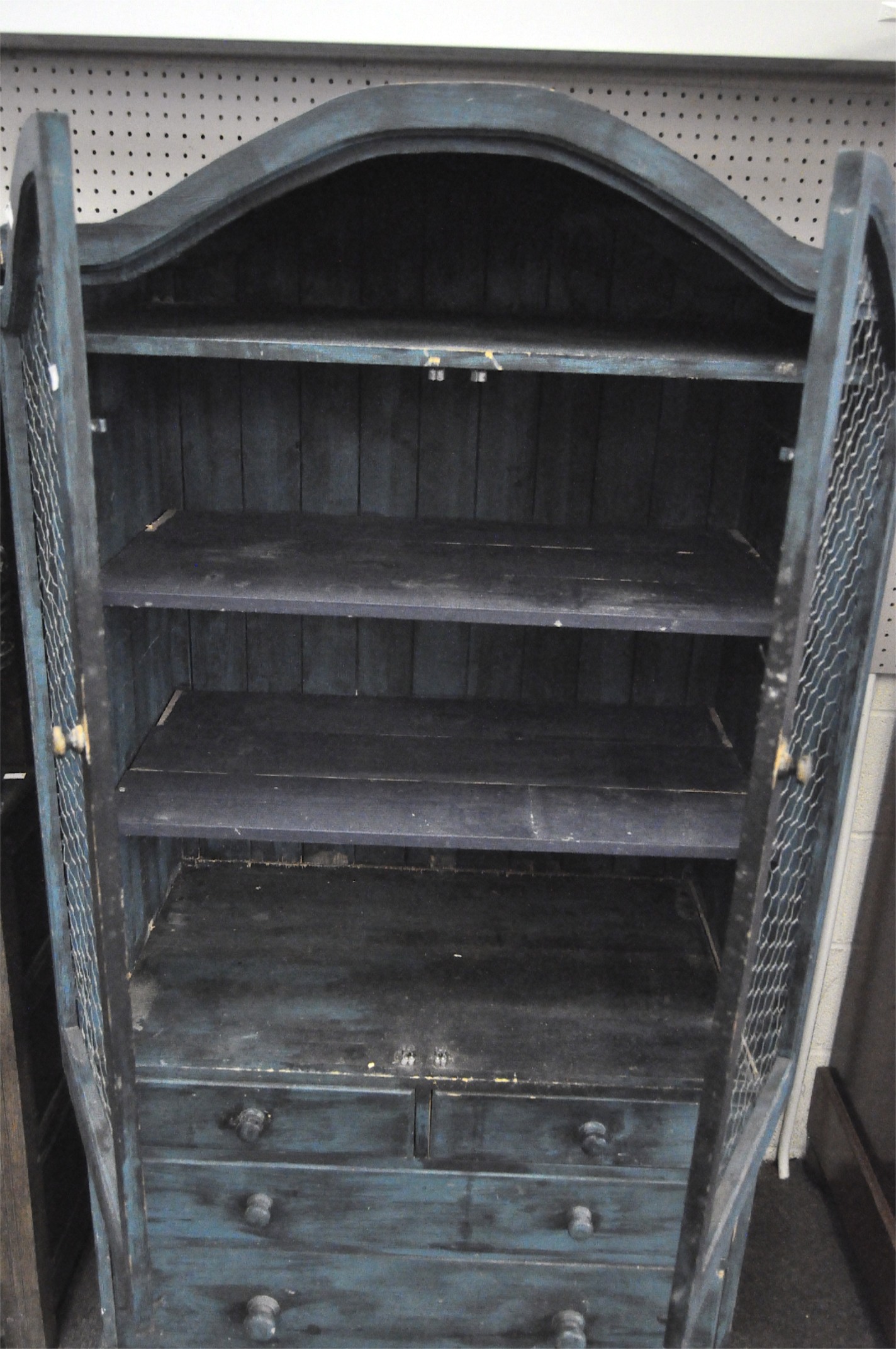 A vintage blue painted pine kitchen cabinet, the two door cupboard with chicken wire covers, - Image 2 of 3