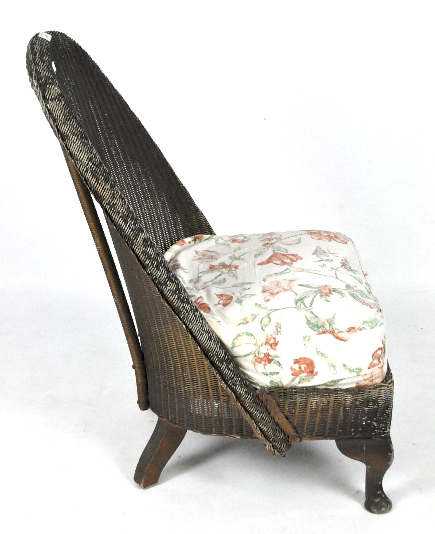 A vintage Lloyd Loom style nursing chair, raised upon front cabriole legs, - Image 2 of 2