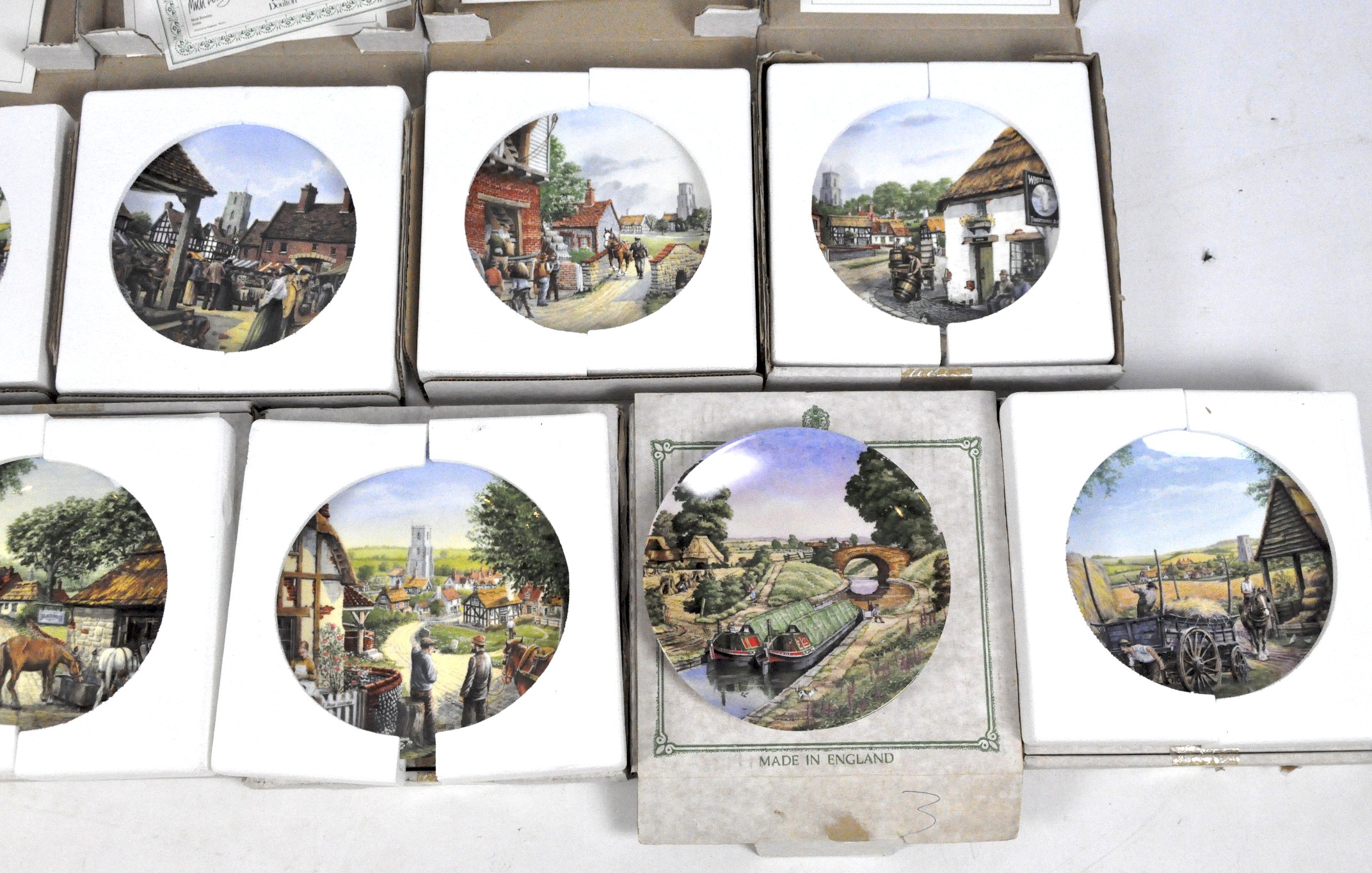 Ten vintage wall plates from the Bradford exchange, - Image 3 of 3