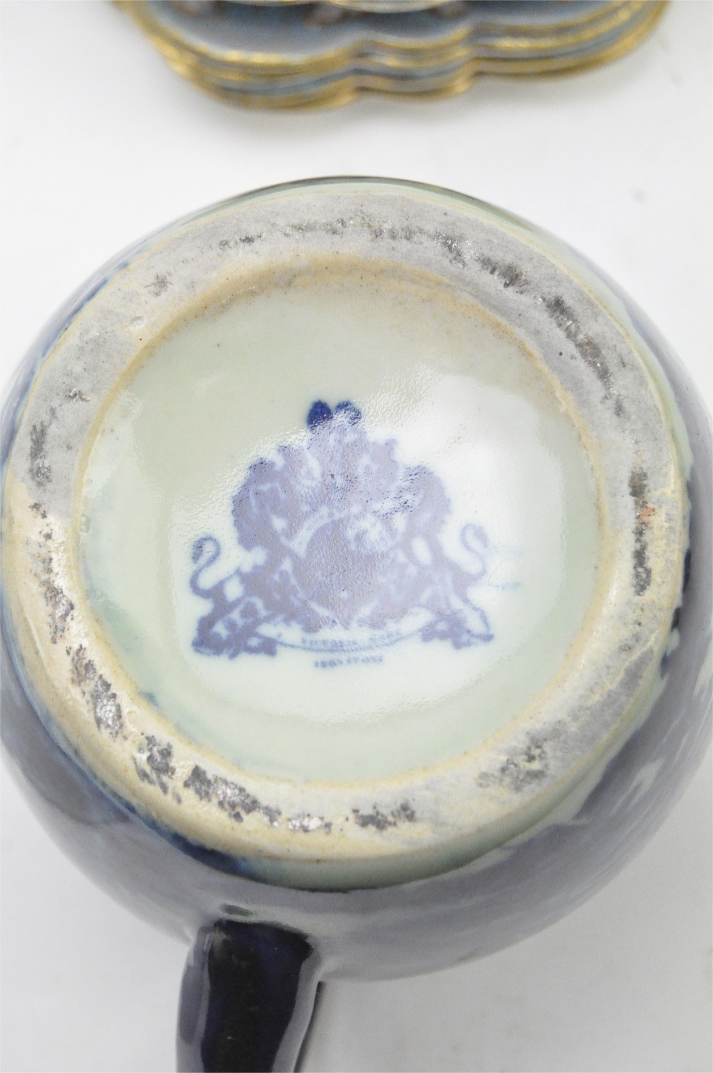 An assortment of ceramics, - Image 2 of 2