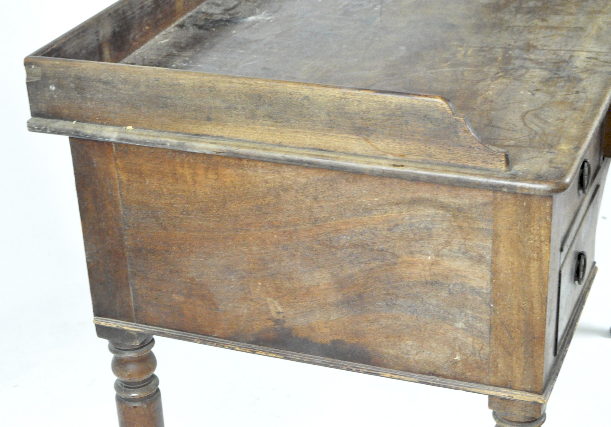 A mahogany serving table with 3/4 gallery 106cm x 56cm x 84cm - Image 3 of 3