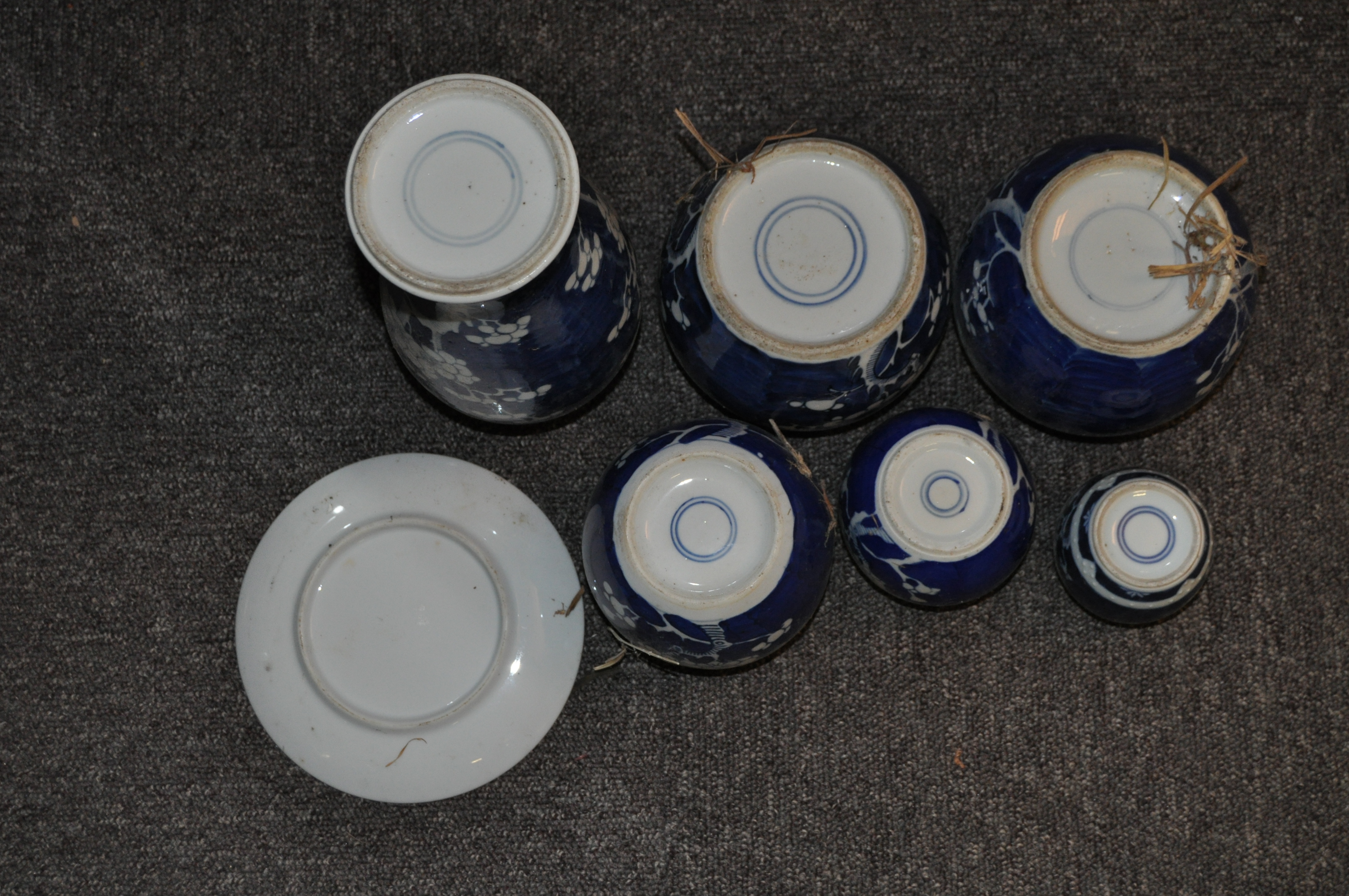 Selection of Chinese porcelain blue and white porcelain ginger jars and vases, - Image 3 of 3