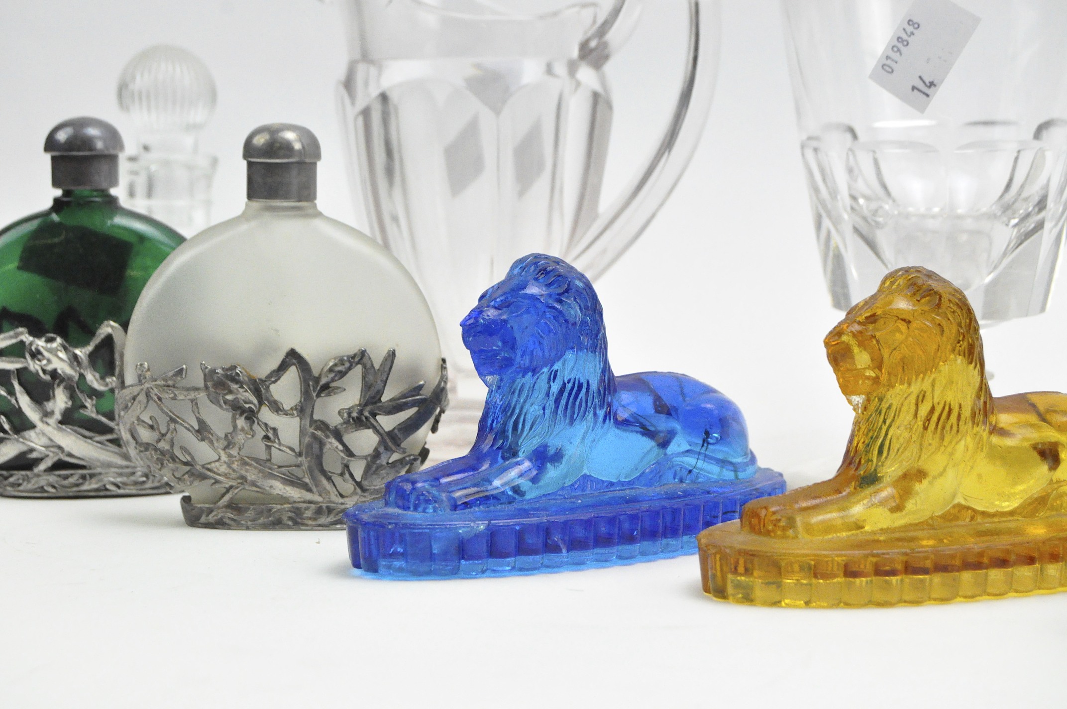 A collection of glassware, - Image 2 of 2