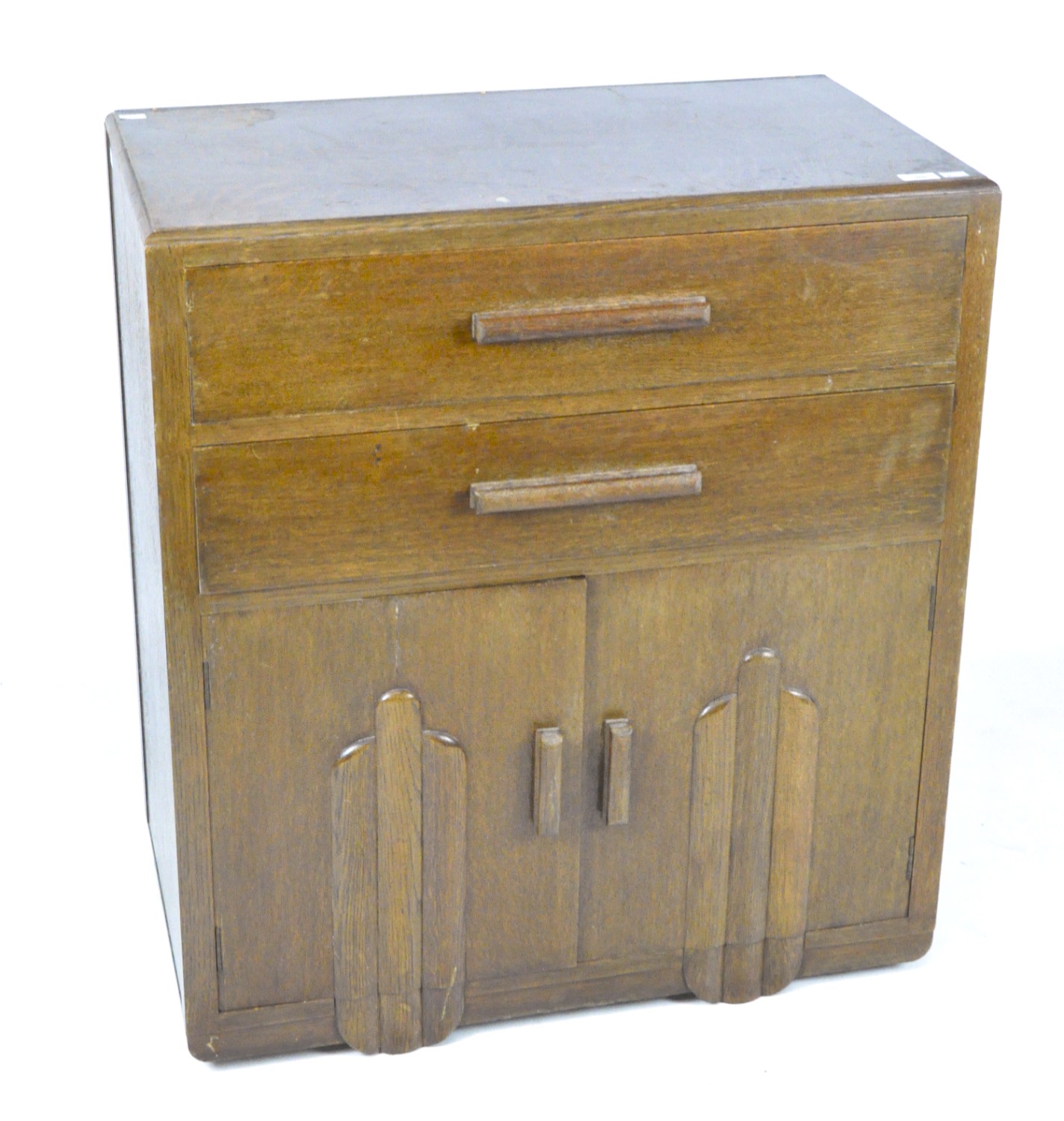 An early/mid-20th century oak cupboard,