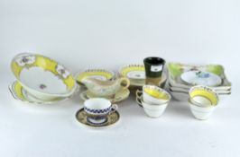 A quantity of vintage ceramics,