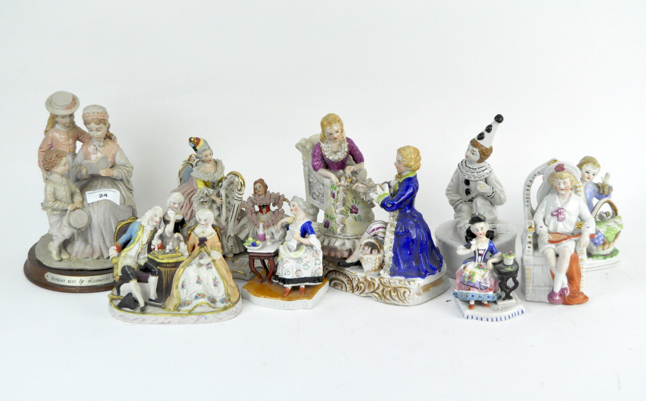 A collection of ceramic figures, - Image 2 of 3