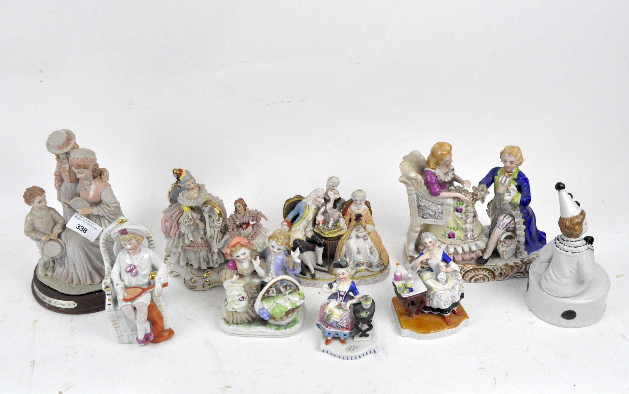 A collection of ceramic figures, - Image 3 of 3