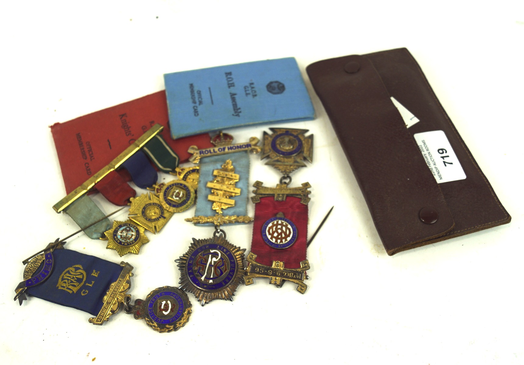 A collection of Masonic jewels and related items, most relating to the RAOB,