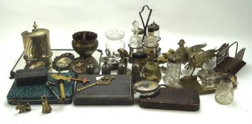 A collection of silver plated and other metalwares, to include a cased silver handled vanity set,