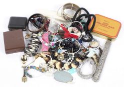 Assorted costume jewellery,