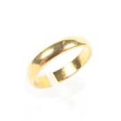 A 22ct gold wedding band, size P, 4.