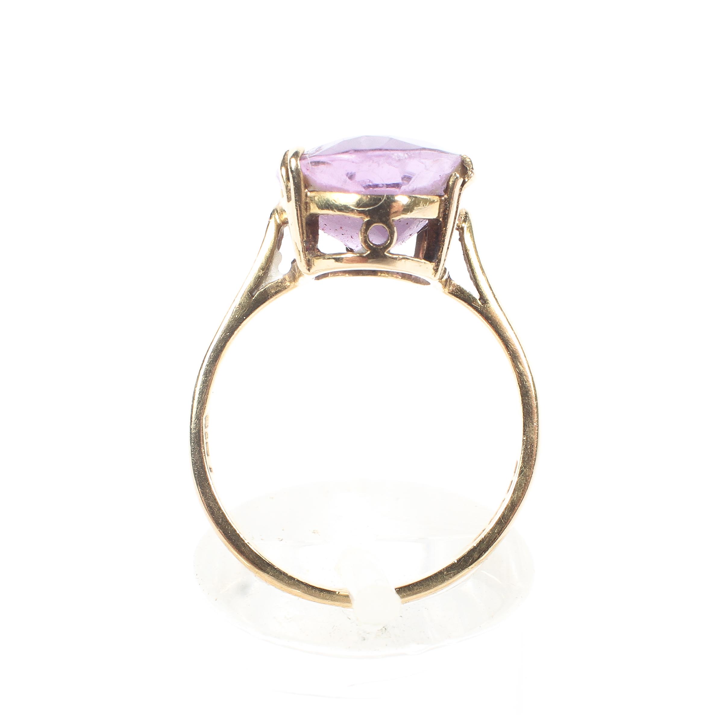 A 9ct gold and amethyst set ring. - Image 3 of 4