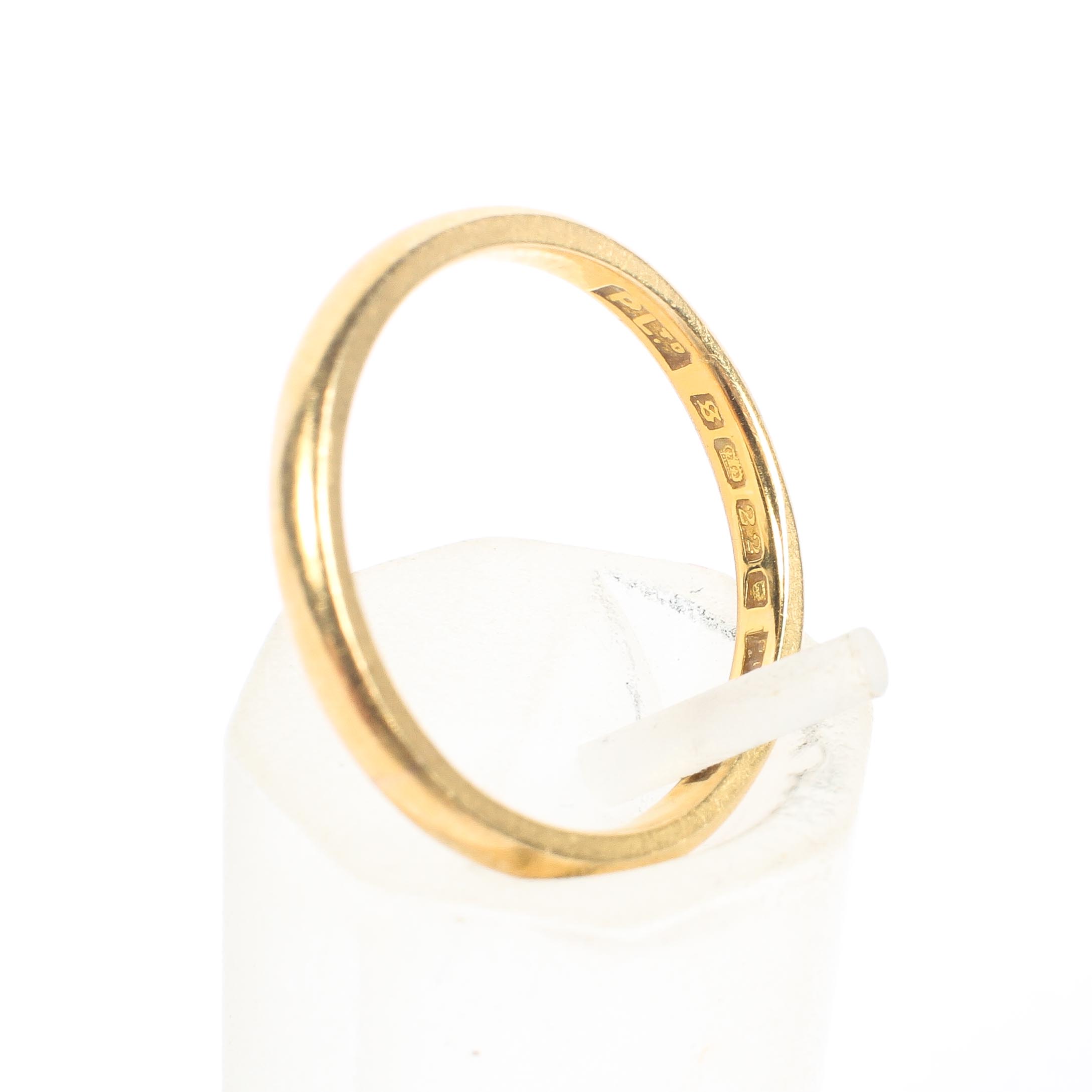 Two 22ct gold bands, 6. - Image 4 of 4