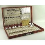 Silver plated canteen of cutlery, made in Italy, arg.