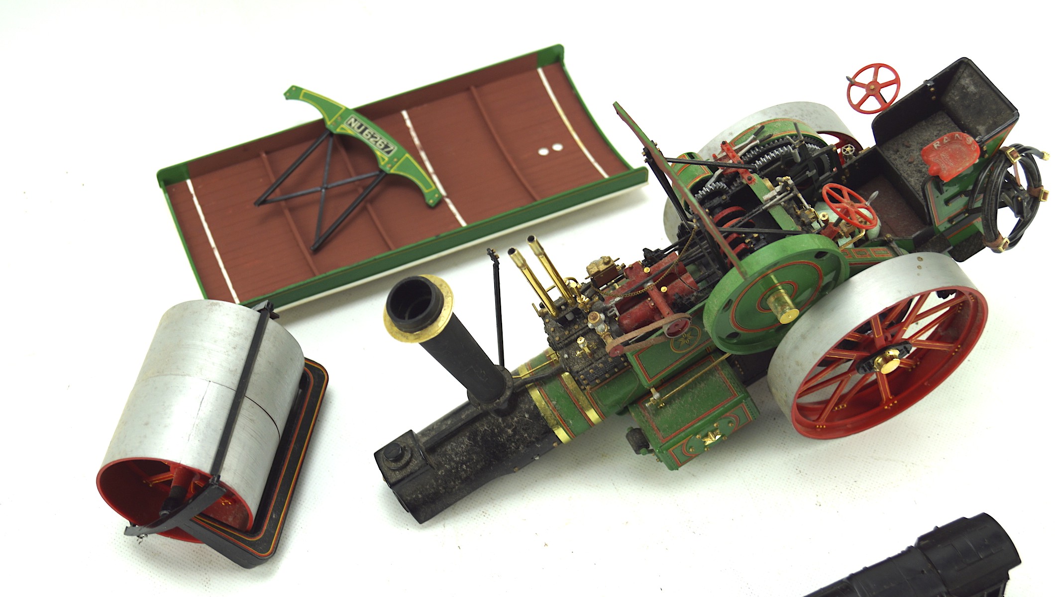 A contemporary scratch built model of a steam traction engine, 31cm long, - Image 2 of 2