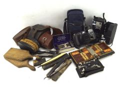 Collection of cameras and assorted collectables including Fuji camera, boxed vintage razors,