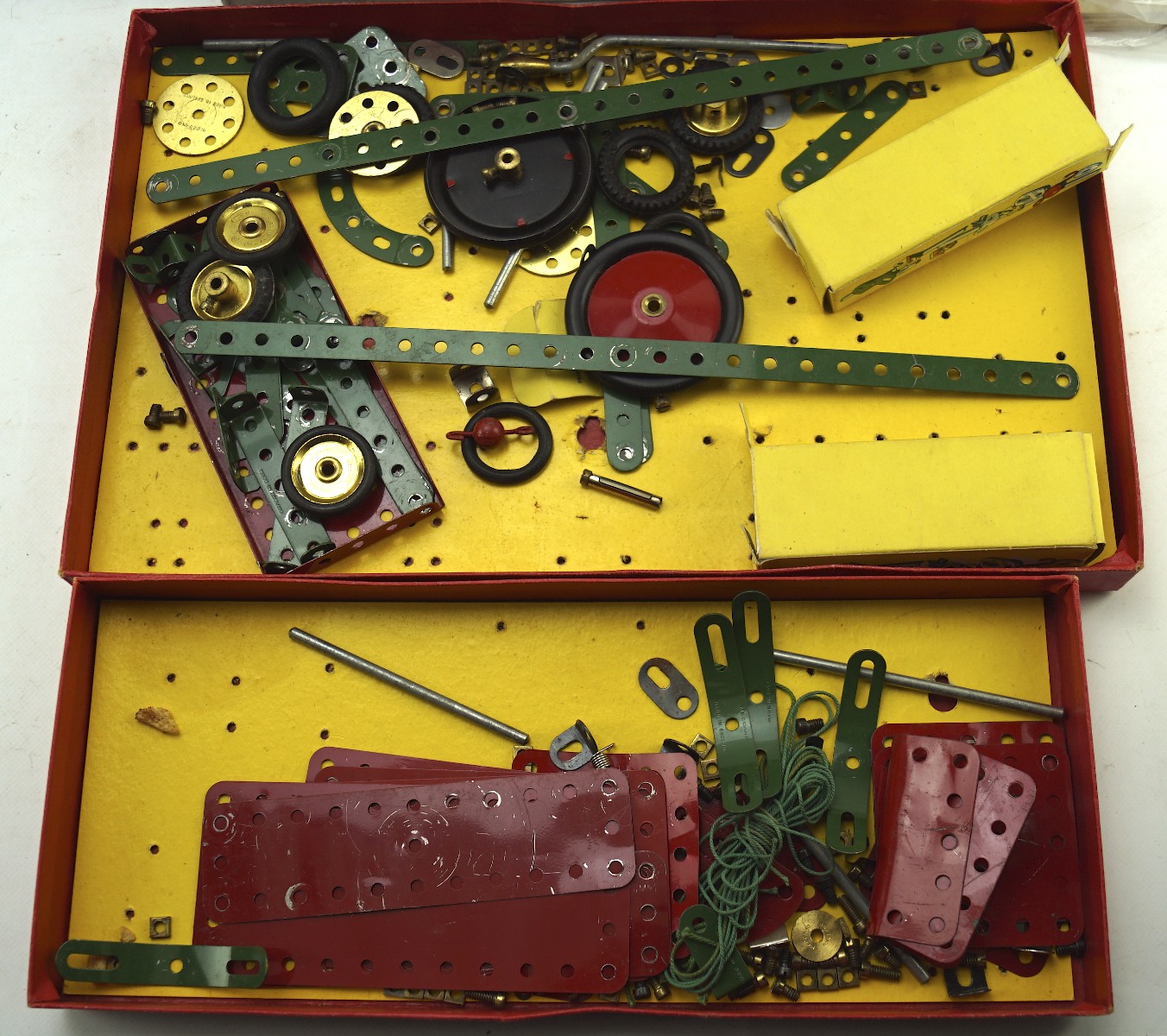 An assortment of toys and collectables including a Meccano 2A 'Accessory Outfit' - Image 3 of 3