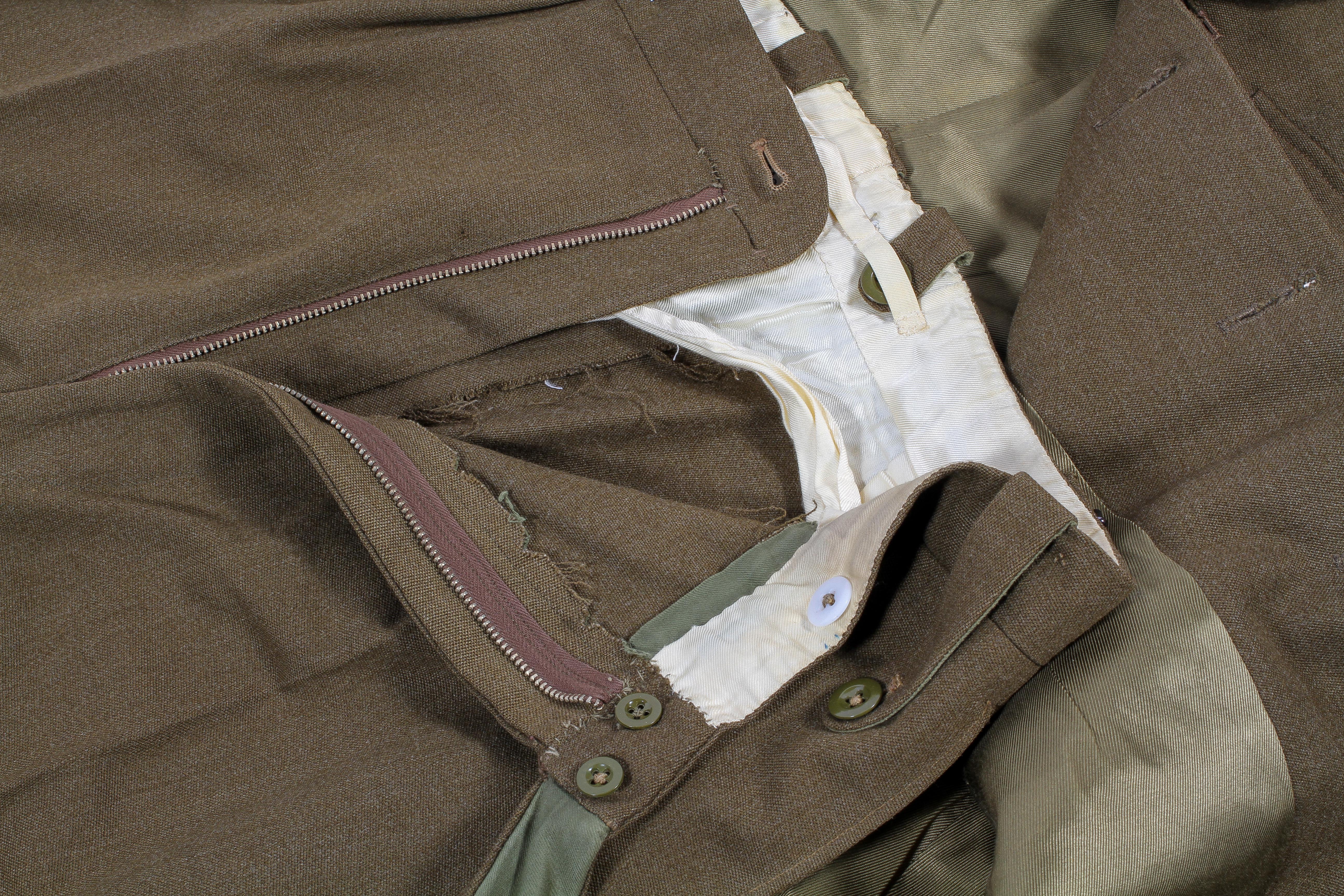 A 20th century British military army coat, - Image 4 of 4