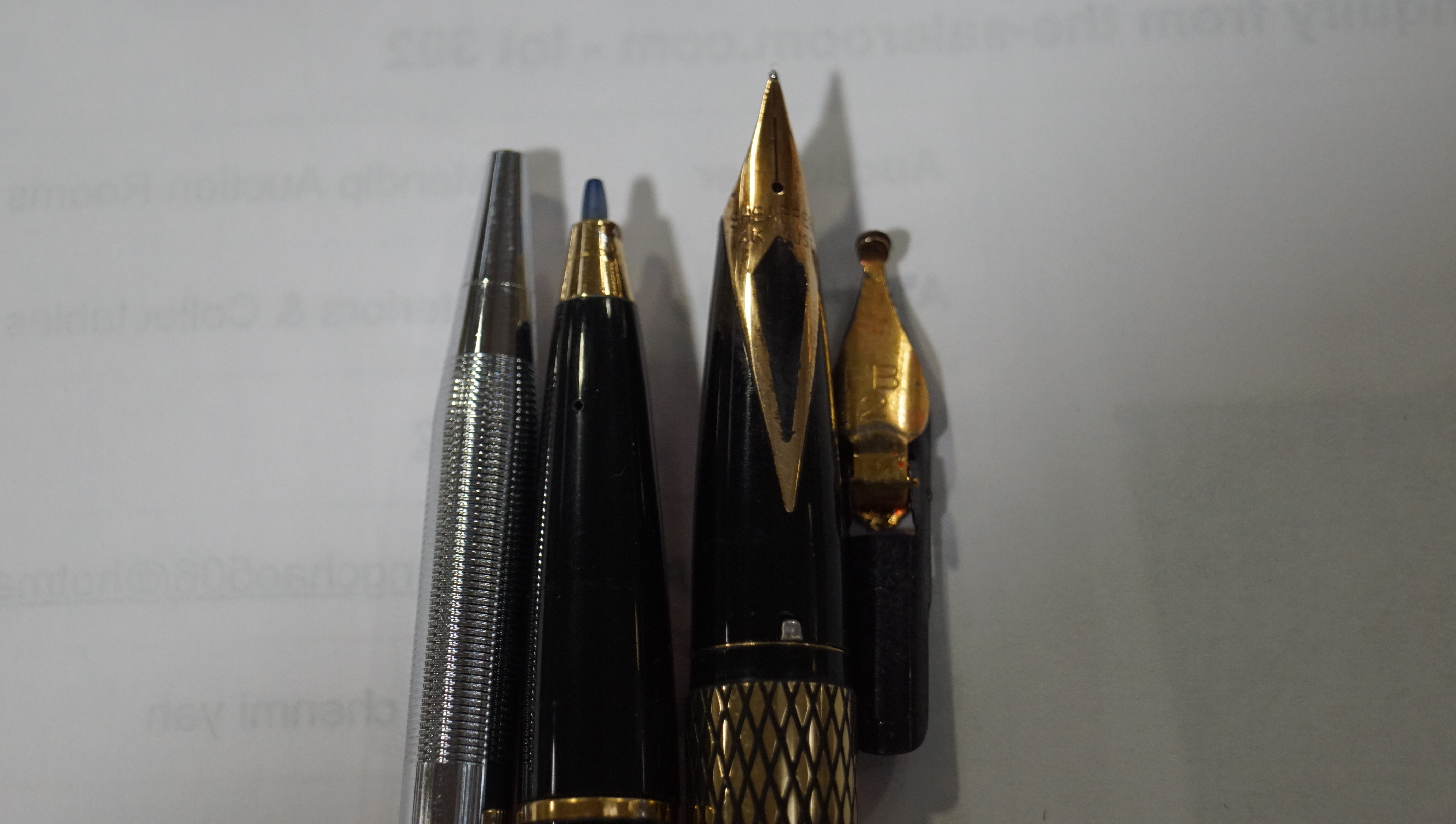 A pair of Sheaffer pens, one being a 14k nibbed fountain pen, in original box, - Image 2 of 3