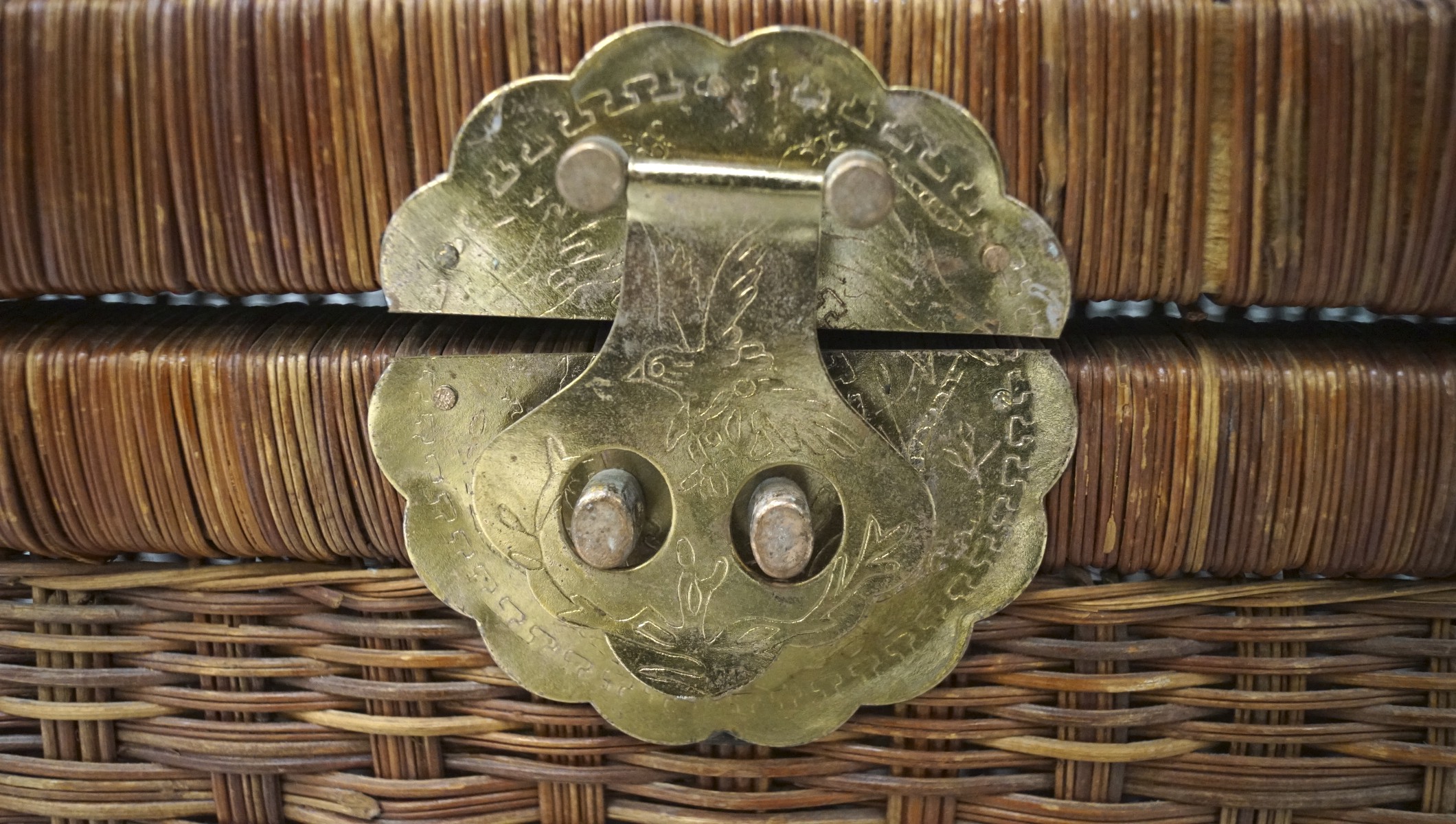 An oriental style brass mounted wicker storage box, of rectangular form, - Image 3 of 3