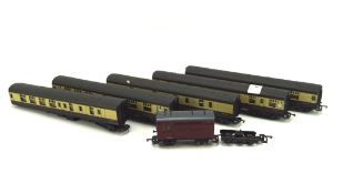 Five Lima Pullman carriages, all in brown and cream livery,