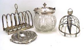 An assortment of silver plate, to include two six-slice toast racks,