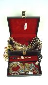 An assortment of vintage jewellery, including rings, brooches, necklaces etc,