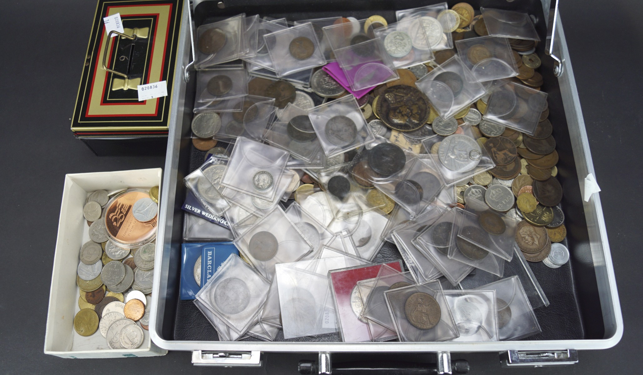 An extensive collection of coins, GB and rest of the World, mostly circulated, - Image 2 of 2