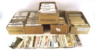 A collection of approximately 2000 postcards, mostly 20th century examples,