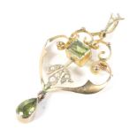 An Art Noveau 9ct gold pendant brooch,