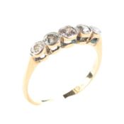 An 18ct yellow gold diamond set 5 stone ring, of graduating form, ring size N,