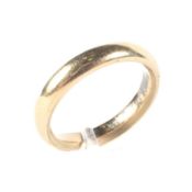 A 22ct gold Wedding band