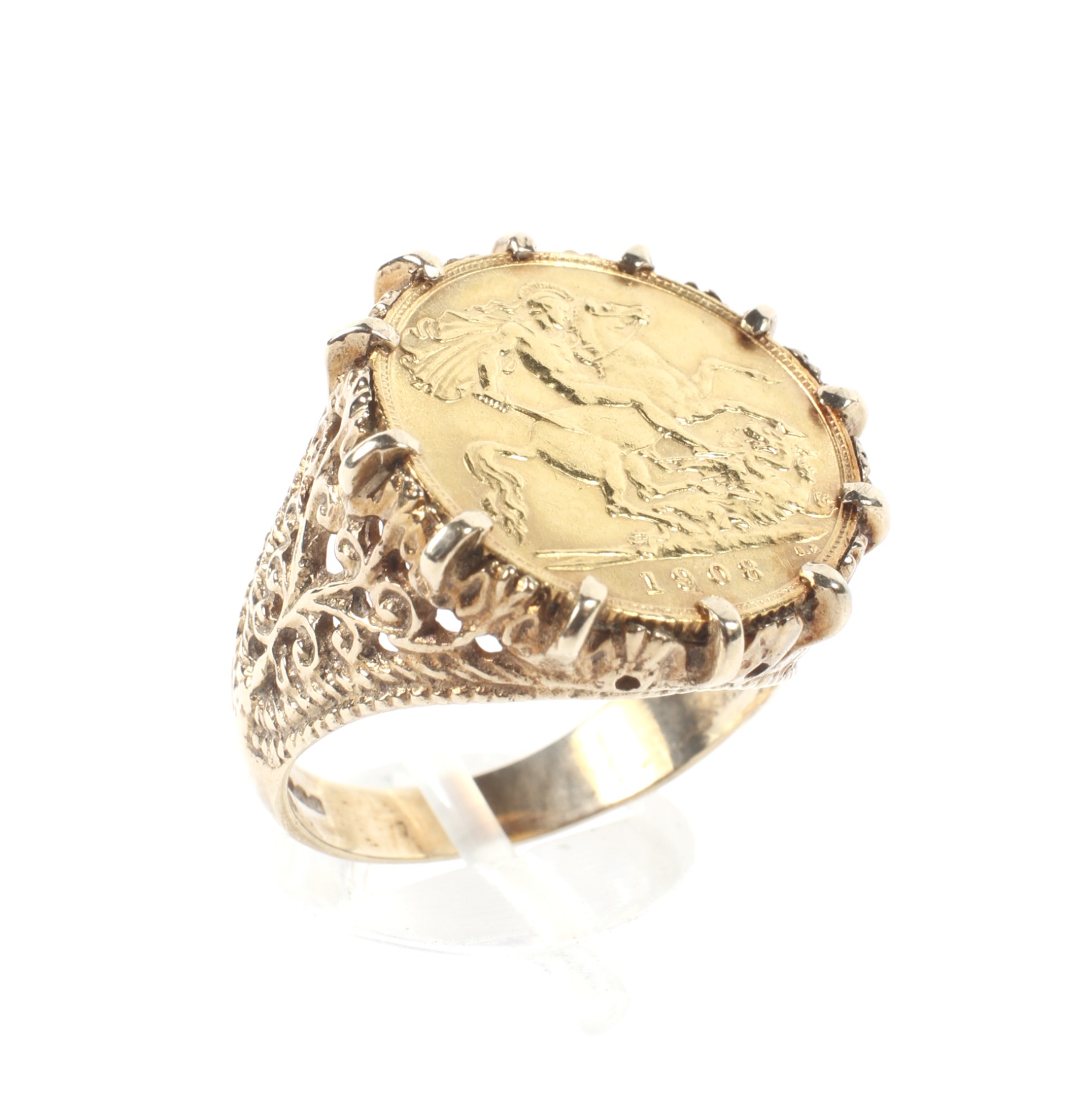 A 1908 Edward VII gold half sovereign ring, size T, 10g.